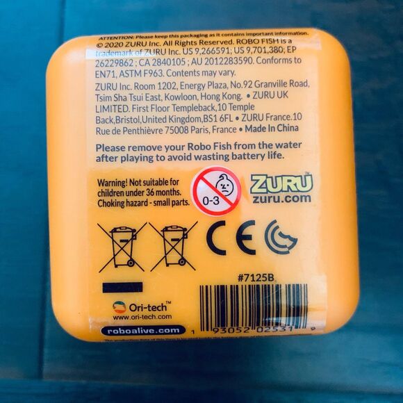 ZURU Robo Alive Robo Fish - Swimming Orange Clown Fish Toy - Picture 4 of 4